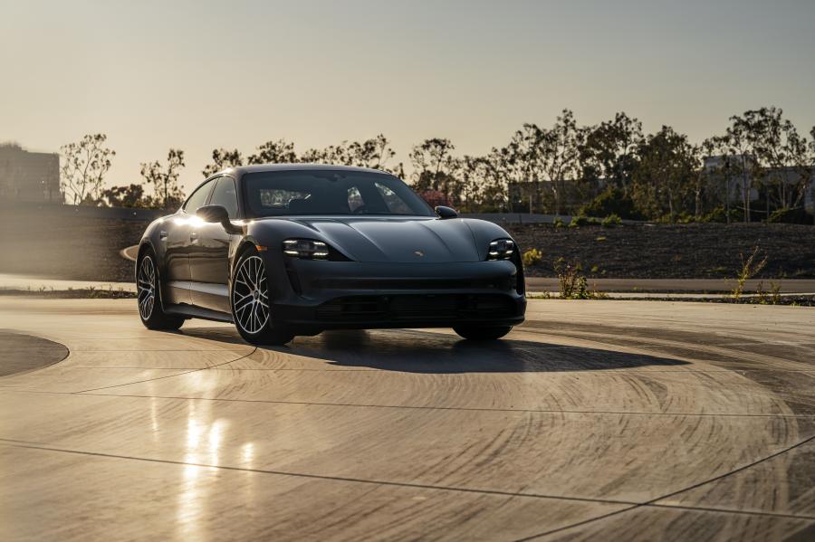  Porsche Taycan 4S 2020 года  (NA) (фото 1 из 29)
